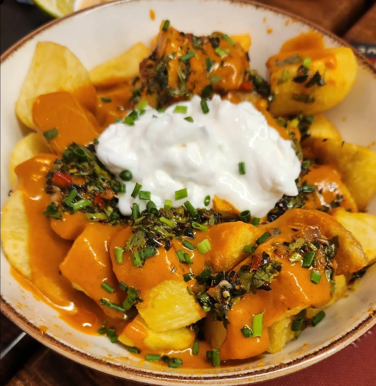Foto de las bravas: Bar restaurante La Barrica de Villa